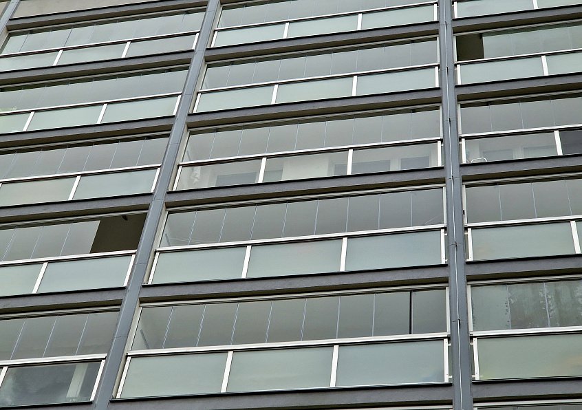 Холодное остекление с раздвижным открыванием створок