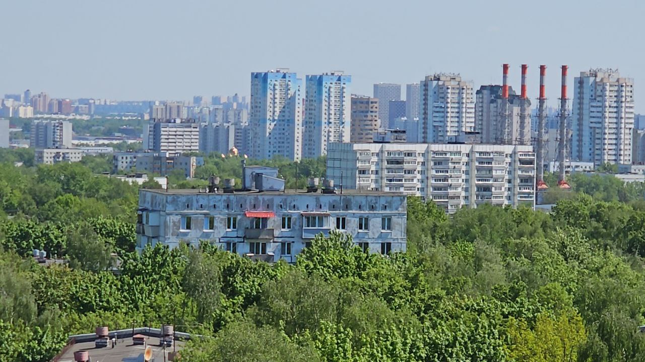 Остекление террасы и выбор окон VEKA для каркасного дома