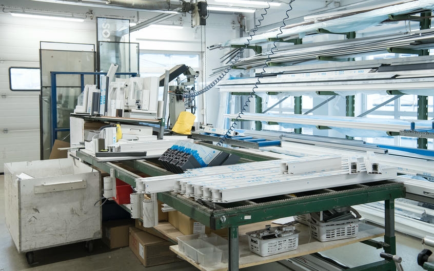 Противовзломная фурнитура - ключевой элемент безопасных окон VEKA