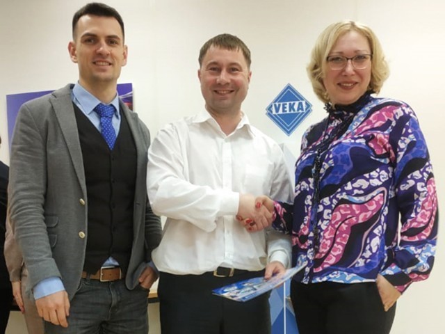 Деловая встреча представителей компании "Фабрика Окон" и VEKA Rus Деловая встреча представителей компании "Фабрика Окон" и VEKA Rus