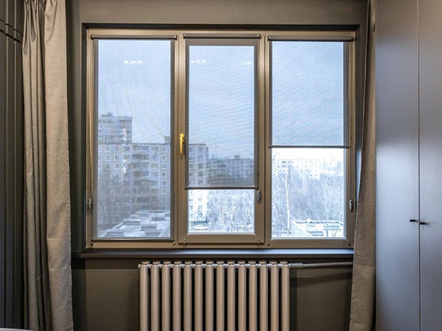 Окно было изготовлено из надежного пятикамерного профиля VEKA Softline, с внутренней ламинацией "кварцевый серый" Компания SATELS: достойный ответ на "Квартирный вопрос"