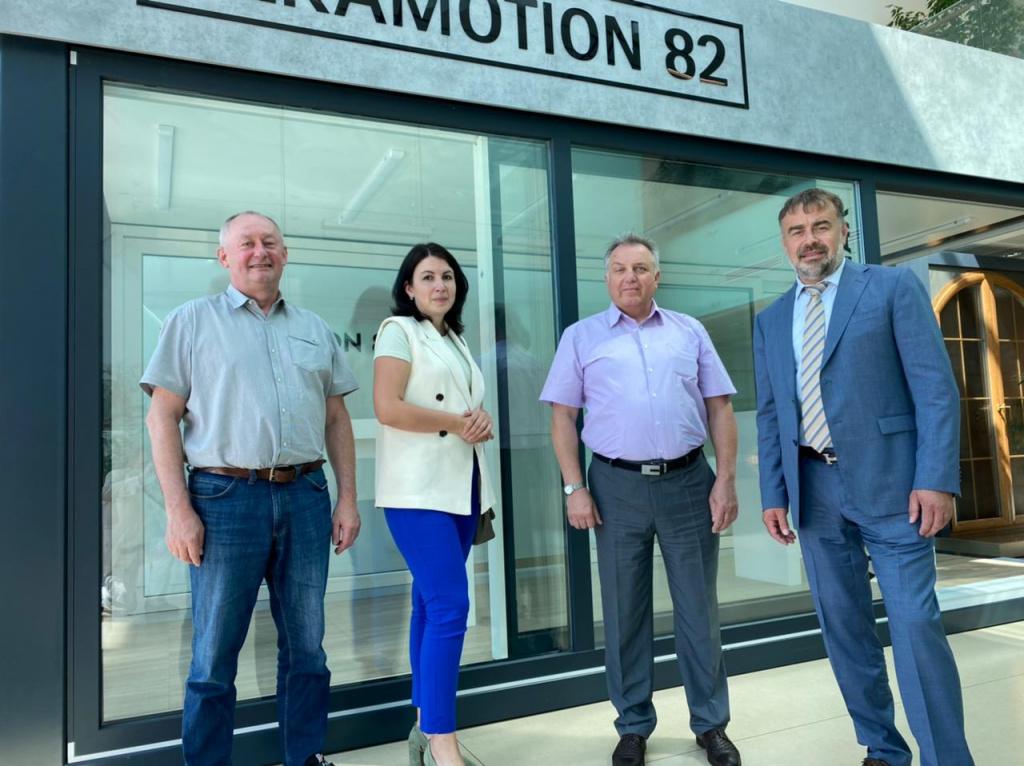 Глава администрации поселения Первомайское ТиНАО в гостях у VEKA Rus