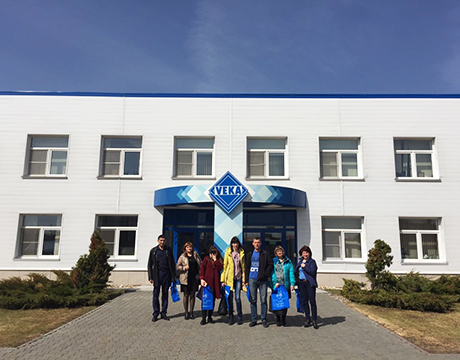 VEKA Rus провела экскурсию на заводе для А.С.К. СЕРВИС