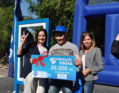 Жители Астаны испытали окна VEKA на прочность