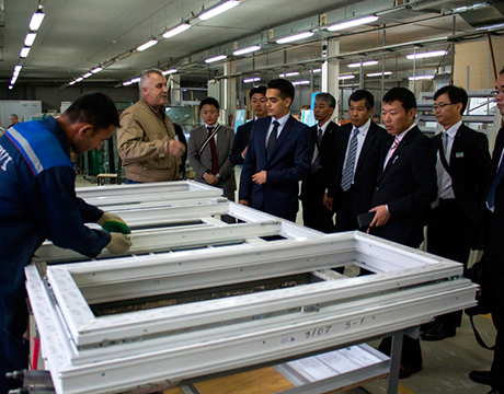 Японская делегация из "Хоккайдо Банка" посетила завод компании KARVI на Сахалине