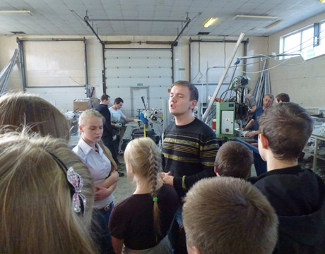 "Оконный элемент" провел экскурсию для школьников Мурманской области