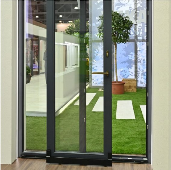 Чёрные пластиковые окна